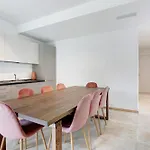 La Del Villa *