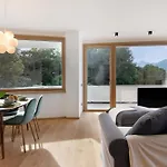 La Del Villa